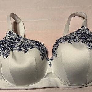 Cacique White with Blue Accents 38F Back Closure Bra